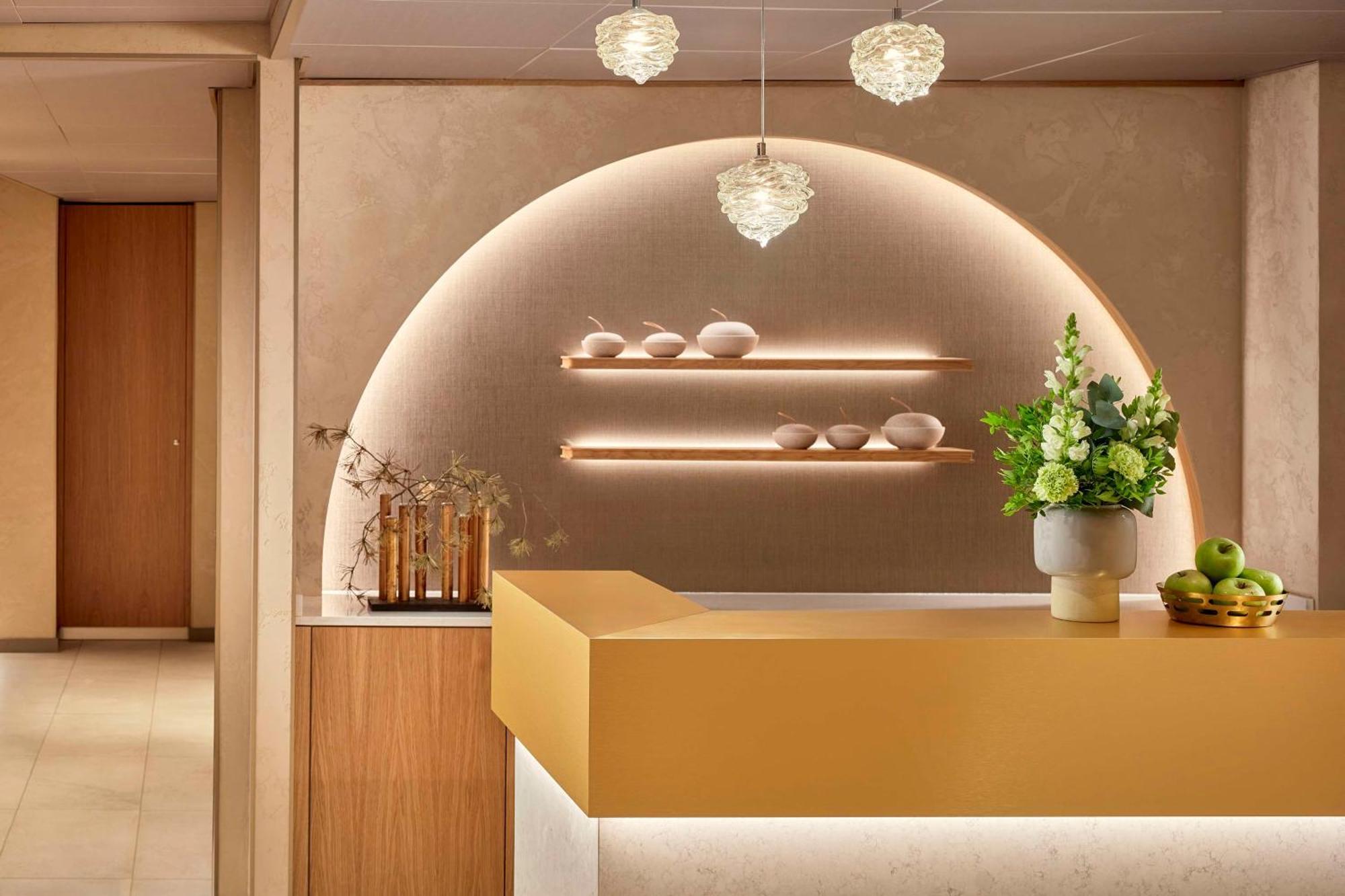 Nh Collection Helsinki Grand Hansa Exterior foto Reception desk at the hotel